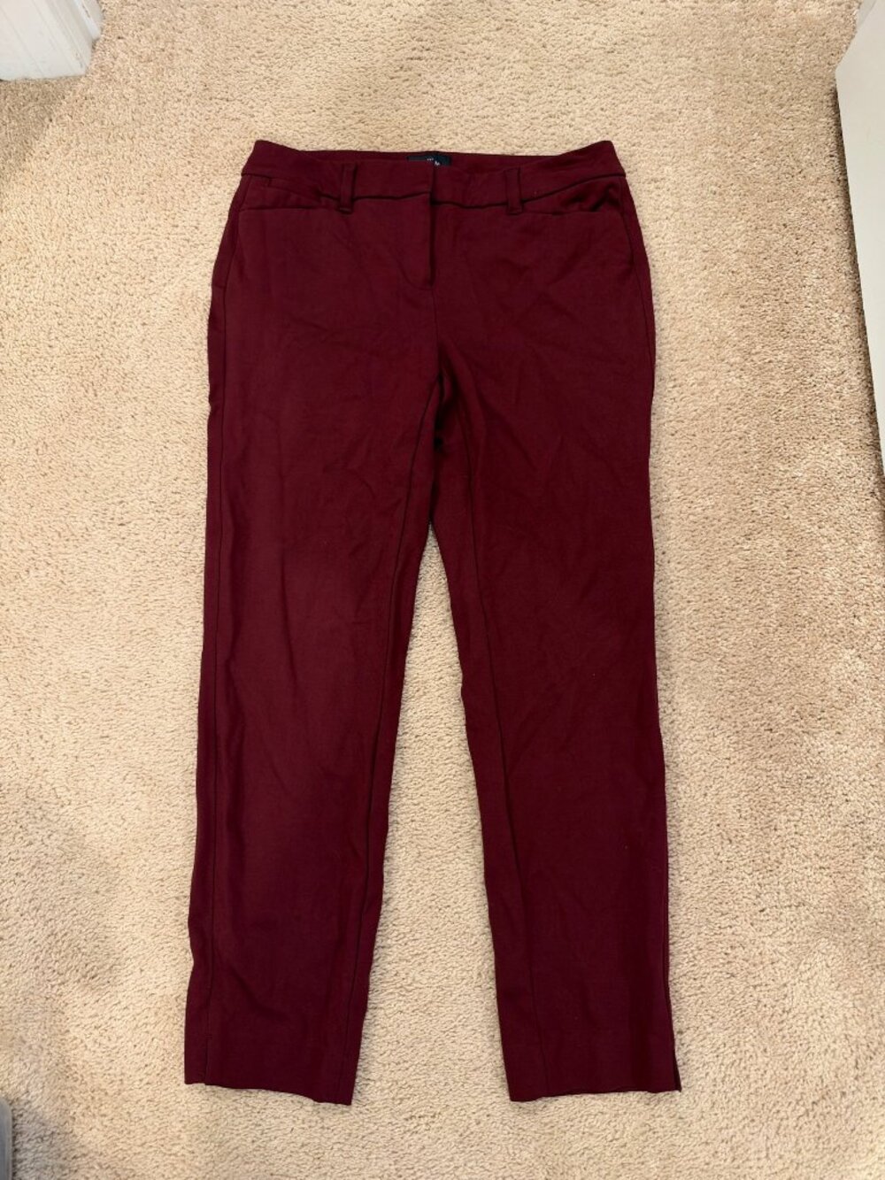 White House Black Market The Slim Ankle Pant Burgundy Size 2